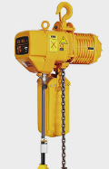 收割機(jī)零部件組裝冠航環(huán)鏈電動(dòng)葫蘆的使用